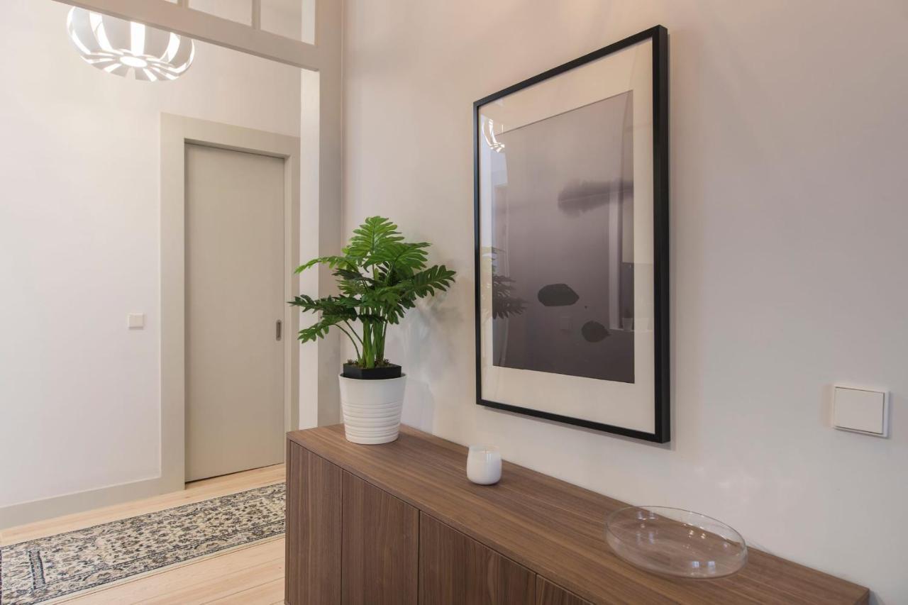 Lovelystay - 3 Bedroom Downtown Wonderwall Lissabon Buitenkant foto