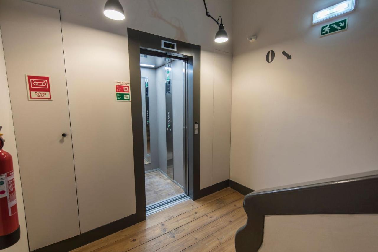 Lovelystay - 3 Bedroom Downtown Wonderwall Lissabon Buitenkant foto